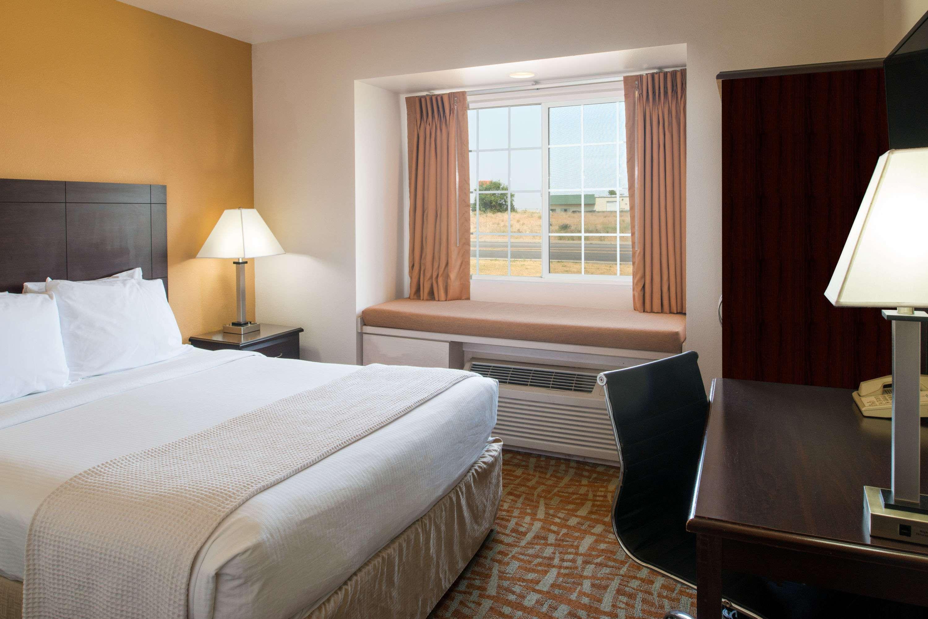 Days Inn & Suites By Wyndham Spokane Airport Airway Heights Zewnętrze zdjęcie