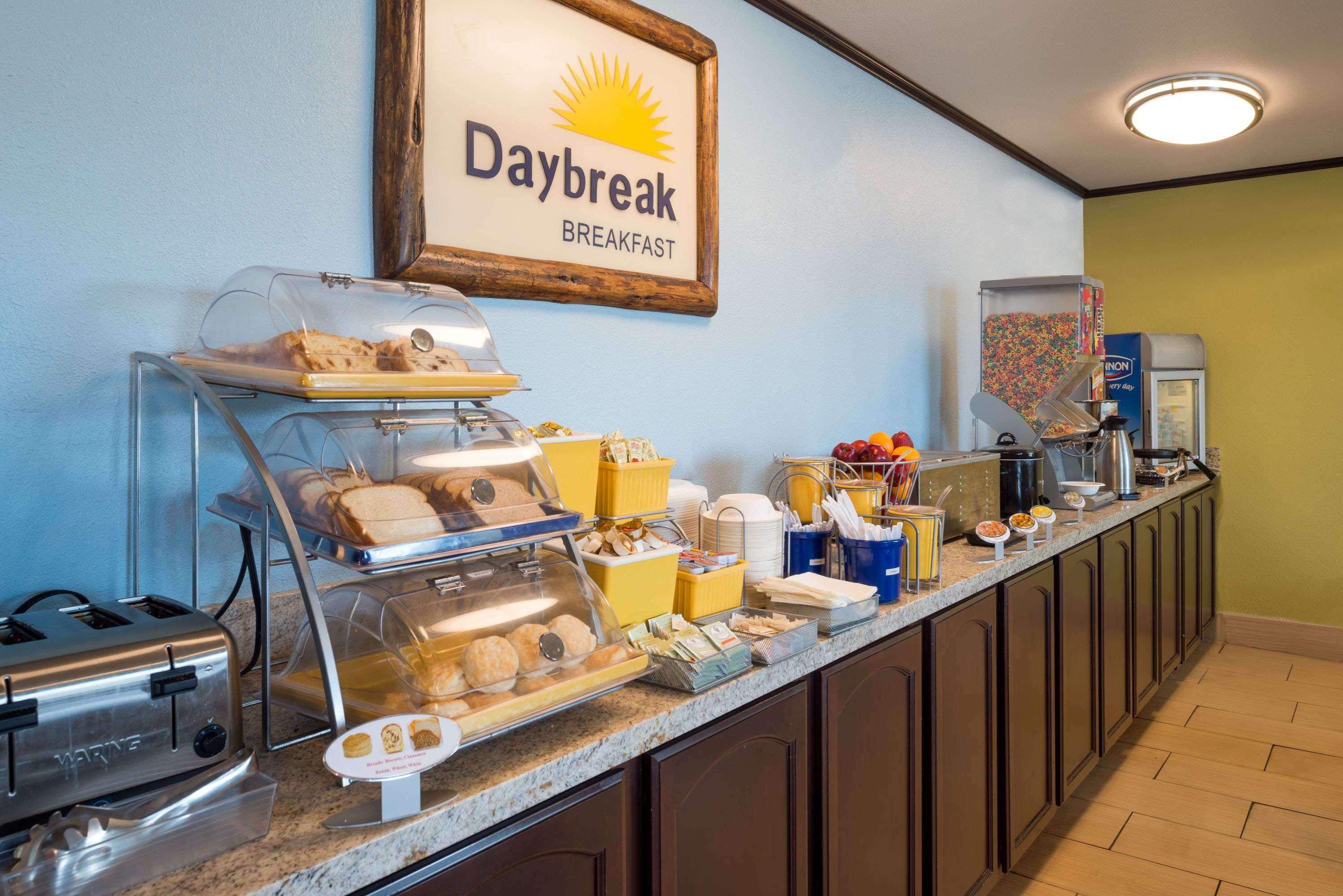 Days Inn & Suites By Wyndham Spokane Airport Airway Heights Zewnętrze zdjęcie