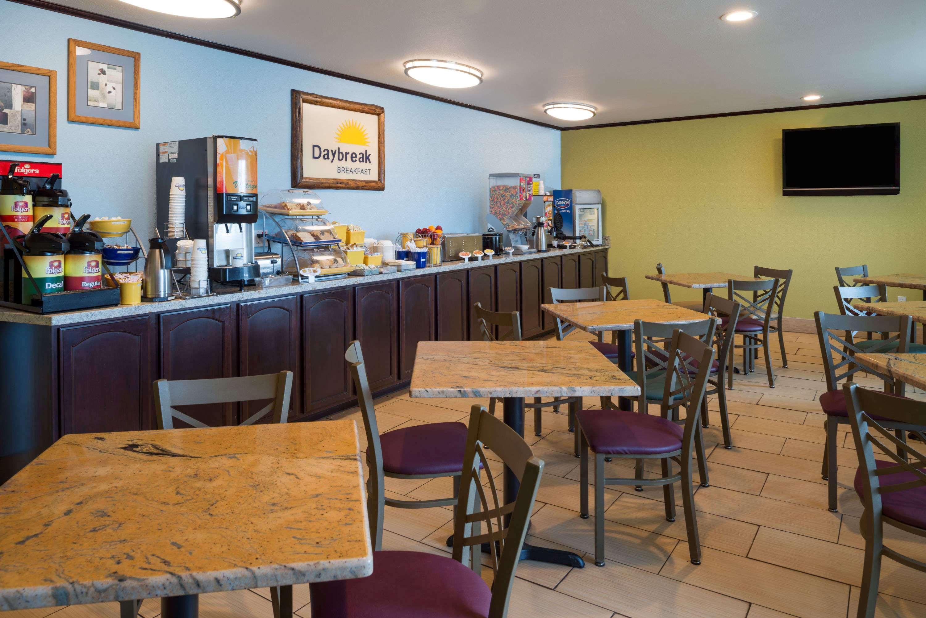 Days Inn & Suites By Wyndham Spokane Airport Airway Heights Zewnętrze zdjęcie
