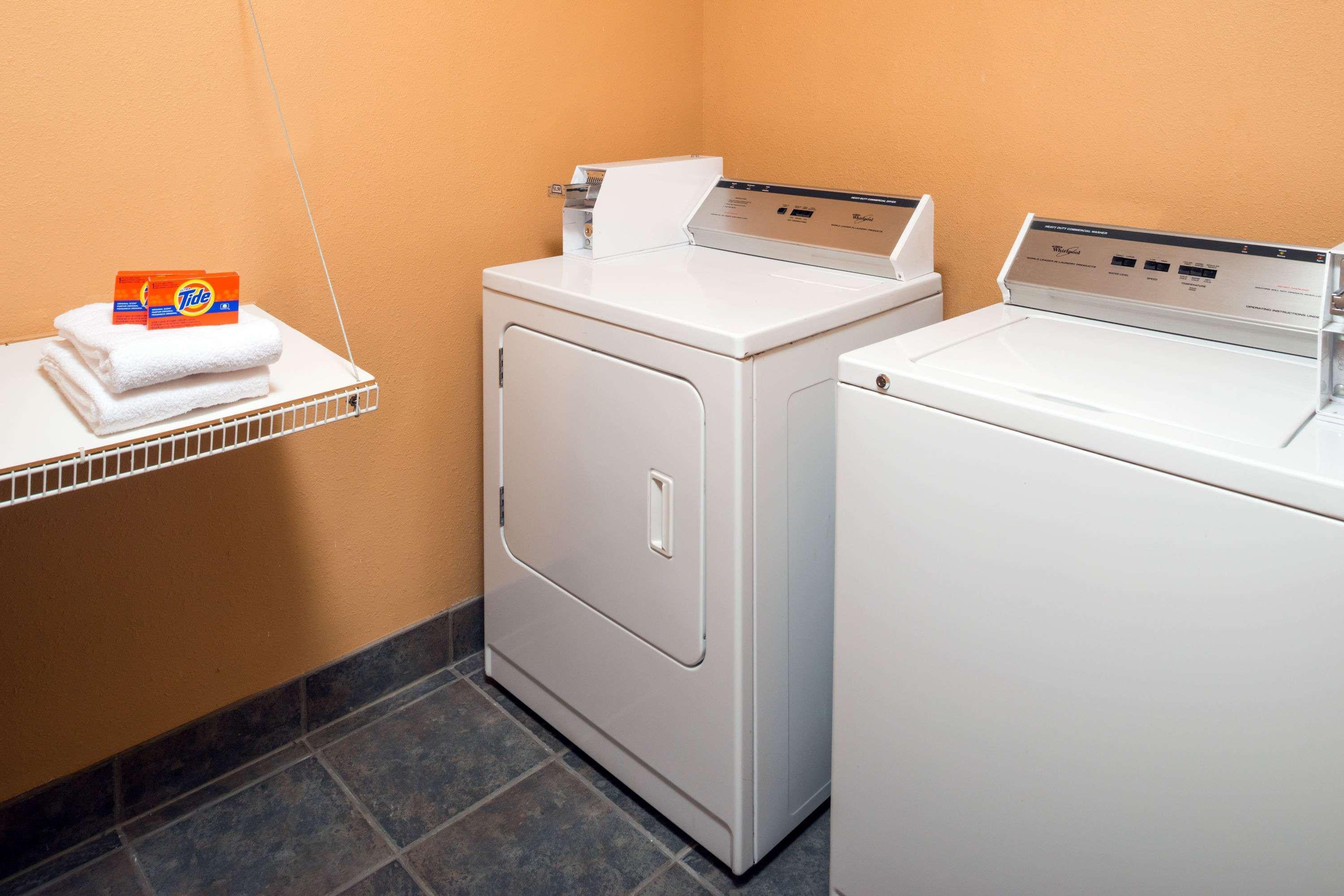 Days Inn & Suites By Wyndham Spokane Airport Airway Heights Zewnętrze zdjęcie